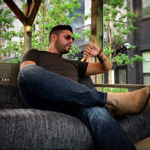 Meet your Posher, Juan